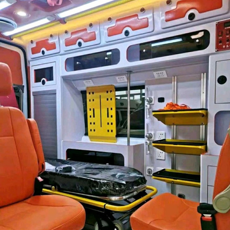 鸠江长途救护车护送病人租赁价格